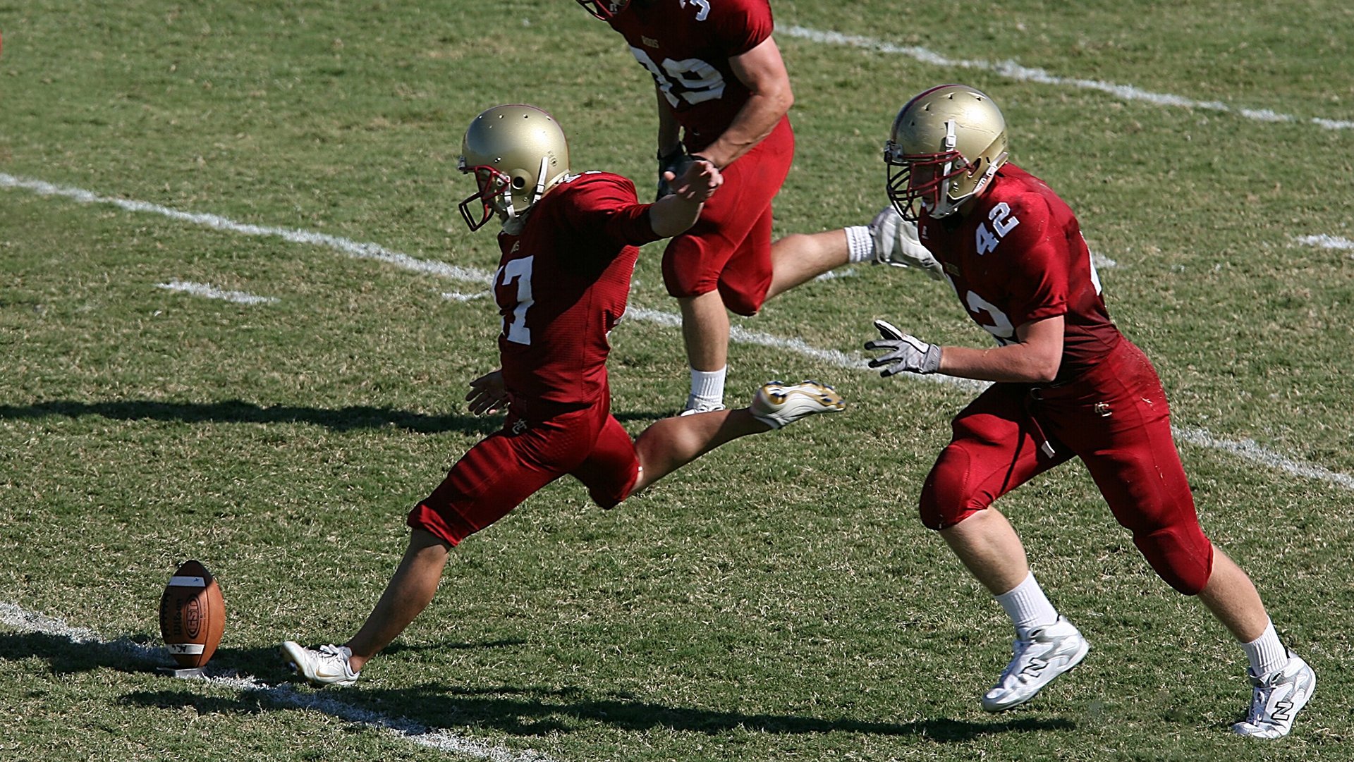 开云体育平台-公牛力克独行侠，抢七大战中德罗赞双手暴扣点燃全场，公牛对战